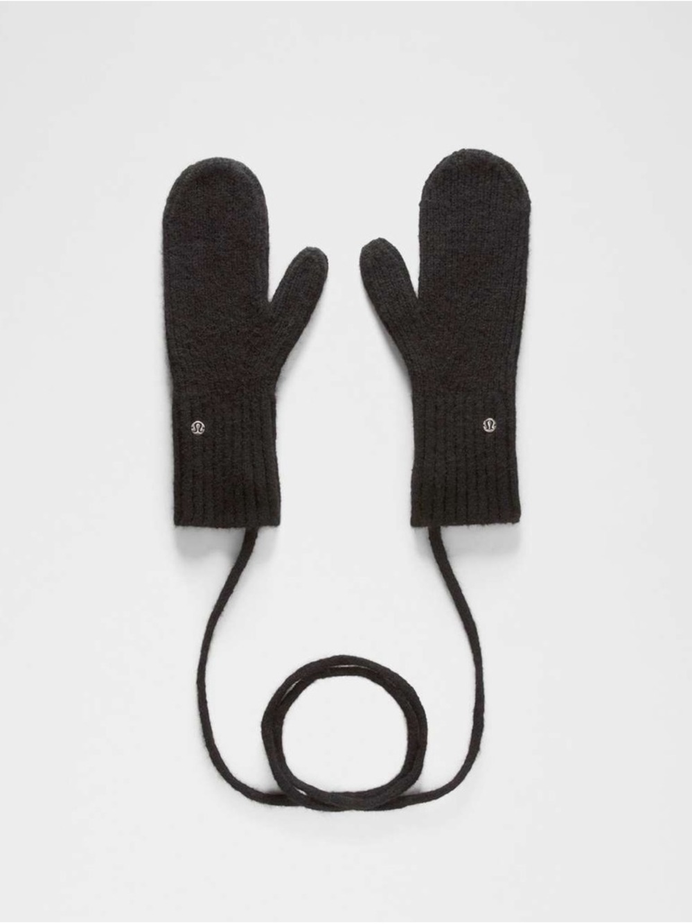 New with tags Lululemon Alpaca Wool-Blend Mittens with String
Black size xs/s
